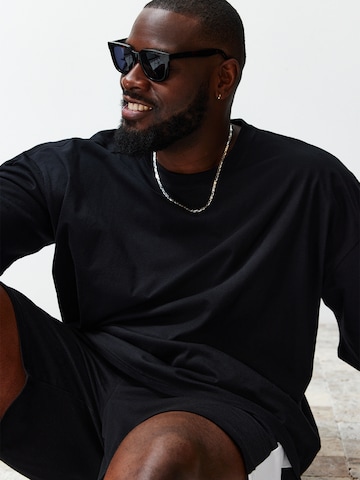 Trendyol - Camiseta en negro