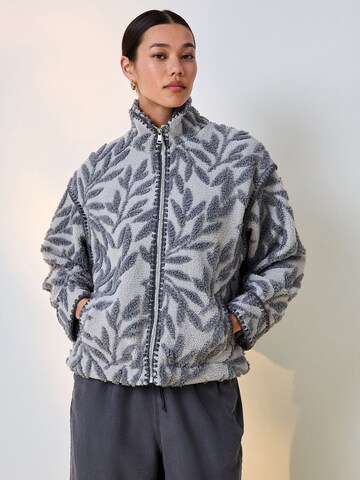 Next Fleecejacke in Grau: Vorderseite