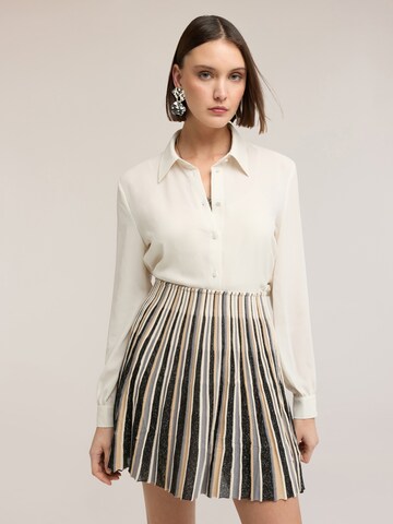 MOTIVI Blouse in White