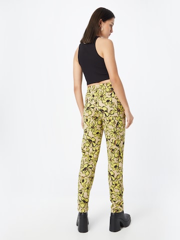 Coupe slim Pantalon 'SELAH' b.young en vert