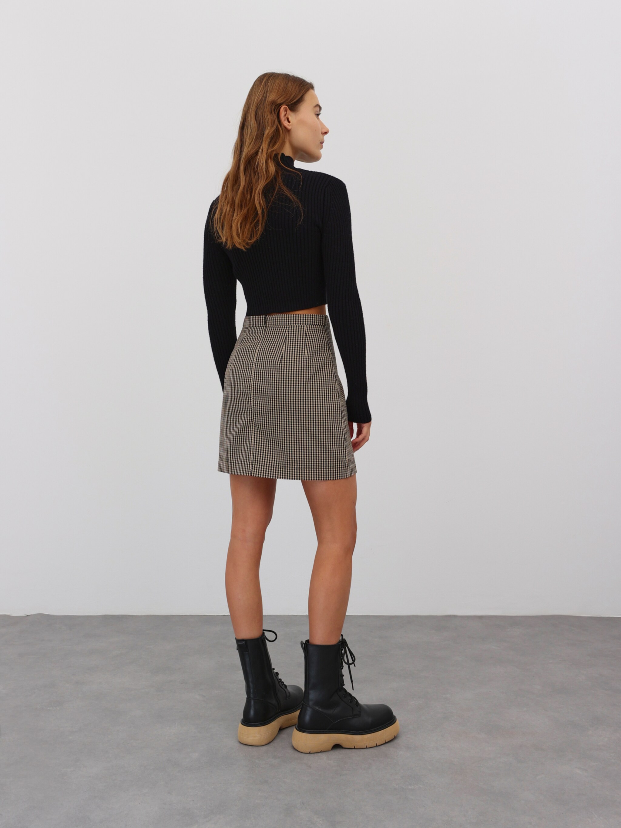 EDITED Produkter Pullover 'Yarina' sort
