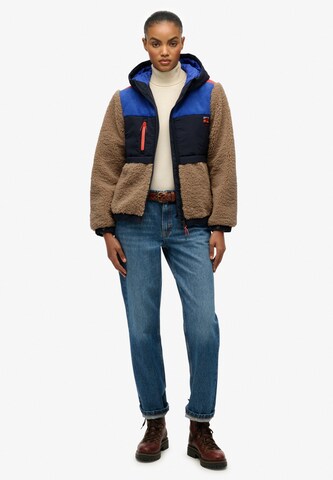 Veste en polaire Superdry en gris
