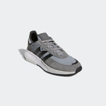 ADIDAS ORIGINALS Låg sneaker 'Retropy F2' i grå