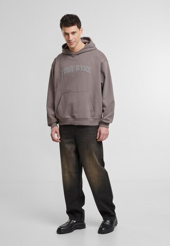 DEF Sweatshirt 'Trust Issues' in Green