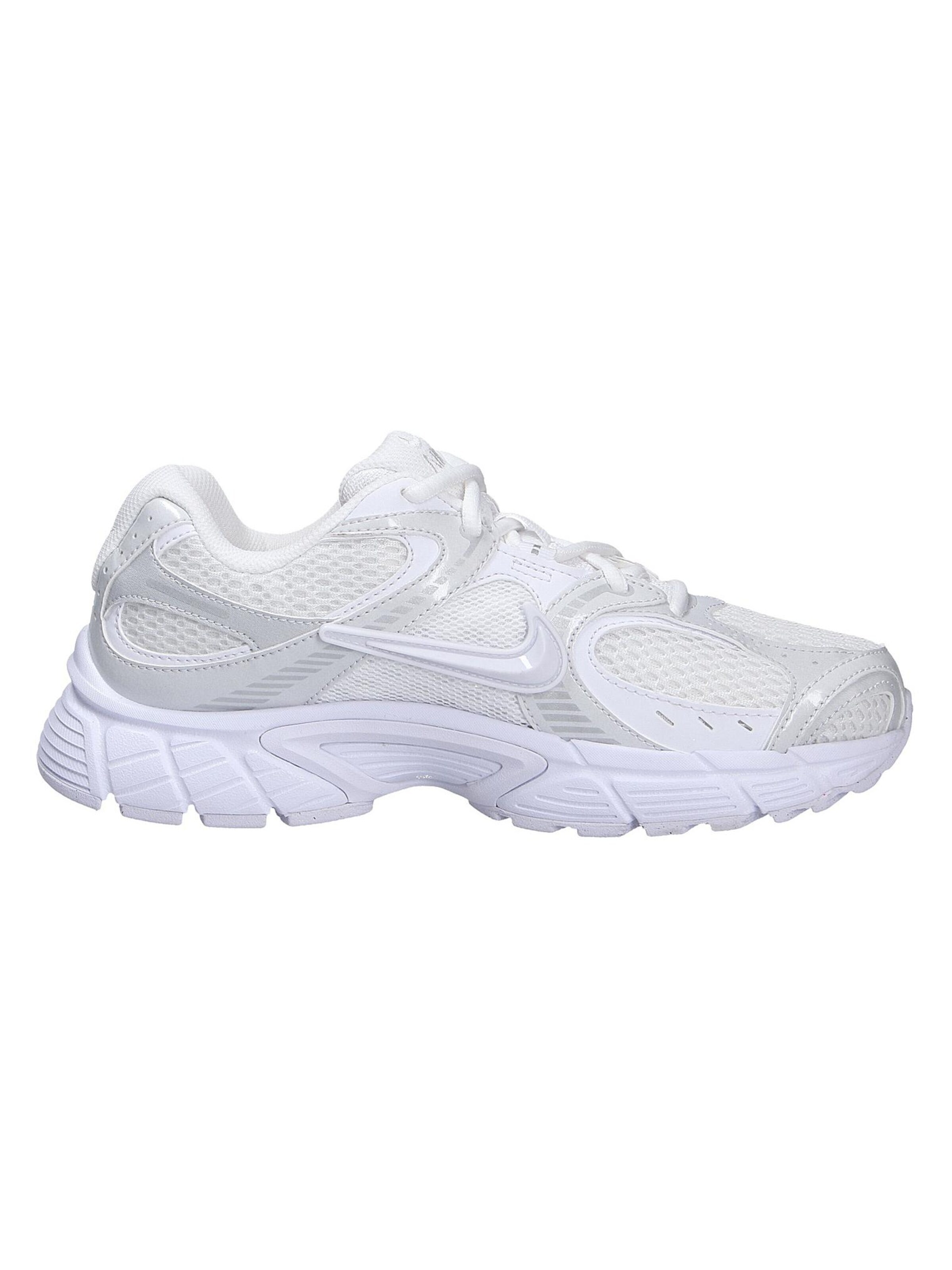 NIKE Низкие кроссовки 'V5 RNR' в Белый