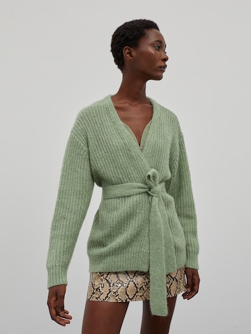 EDITED Knit Cardigan 'Annika' in Green: front