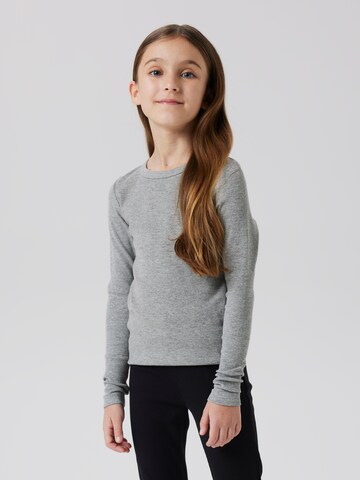 Maglietta 'NKFNakal' di NAME IT in grigio: frontale