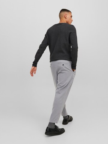 Loosefit Pantalon chino 'Karl' JACK & JONES en gris