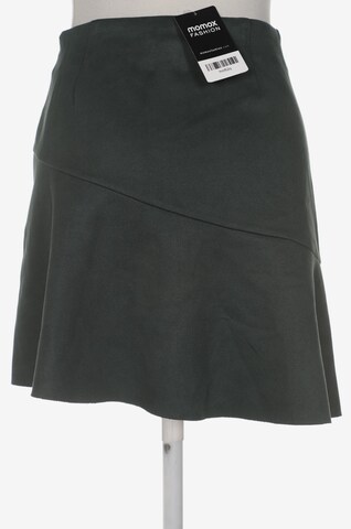 NEW LOOK Skirt in S in Green
