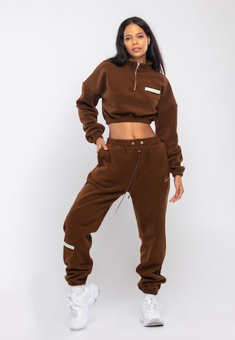 Tom Barron Tracksuit in Brown: front