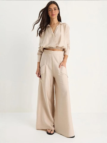 Bianco Lucci Set in Beige: Vorderseite