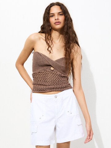 Pull&Bear Regular Панталон в бяло