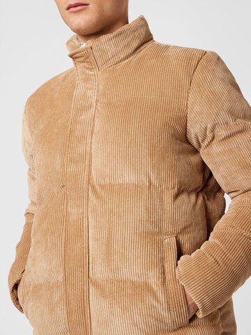 Trendyol Jacke in Beige