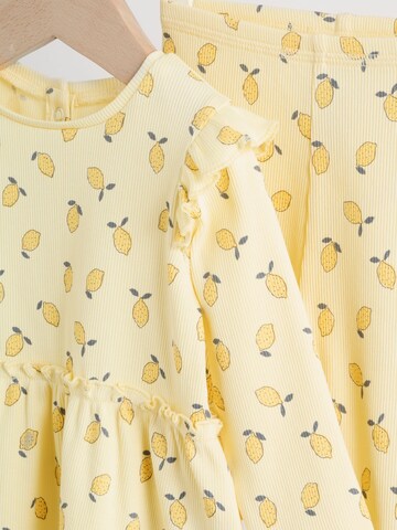 Next - Conjunto en amarillo