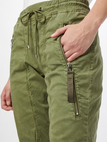 MAC Tapered Pants 'FUTURE' in Green