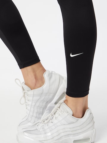 NIKE Skinny Spodnie sportowe 'One' w kolorze czarny