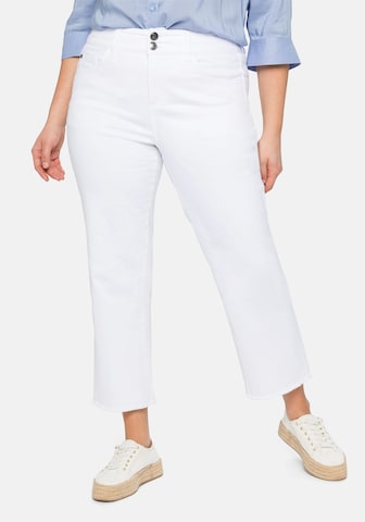 SHEEGO Regular Jeans in White: front