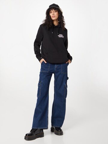 Sweat-shirt 'BOLD ROSE' Vertere Berlin en noir