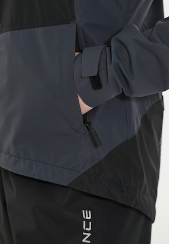 ENDURANCE Sportjacke 'Vanda' in Schwarz