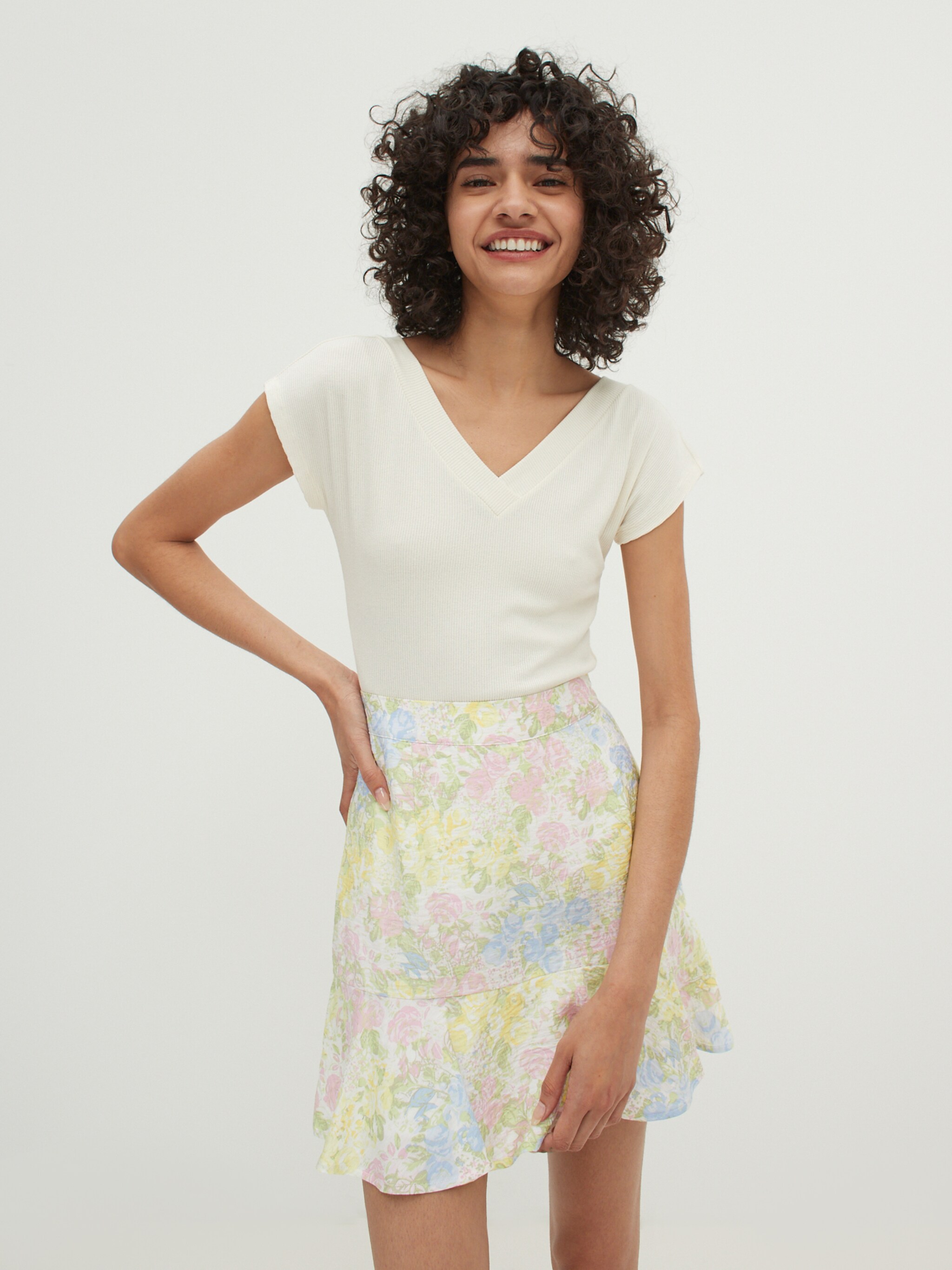 EDITED Produkte Shirt 'Liora' weiß