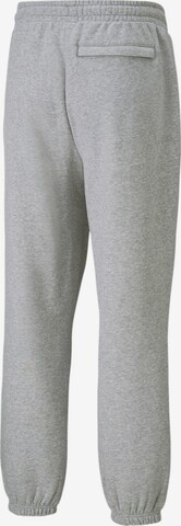 Effilé Pantalon PUMA en gris