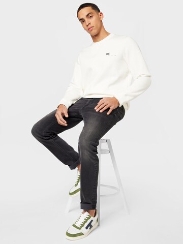 s.Oliver Sweatshirt in White