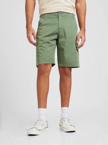 QS Regular Shorts in Grün: Vorderseite