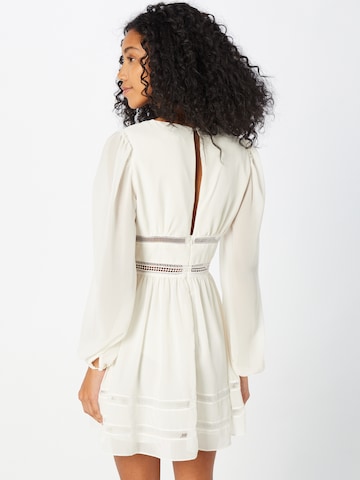 Robe True Decadence en blanc