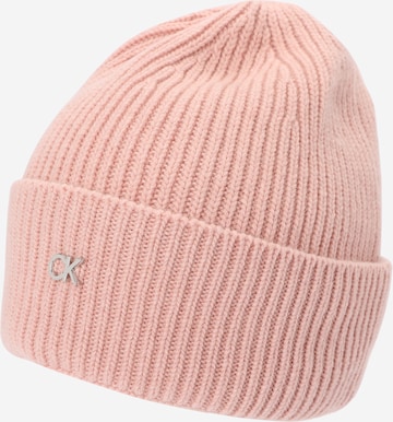 rožinė Calvin Klein Megzta kepurė: priekis