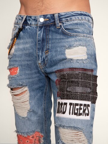 MAD TIGERS Slimfit Jeans 'CHE-CHAINS ARTPATCH' in Blauw