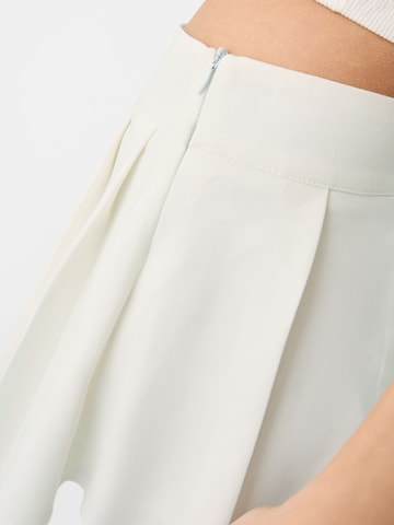 Bershka Regular Pants in White