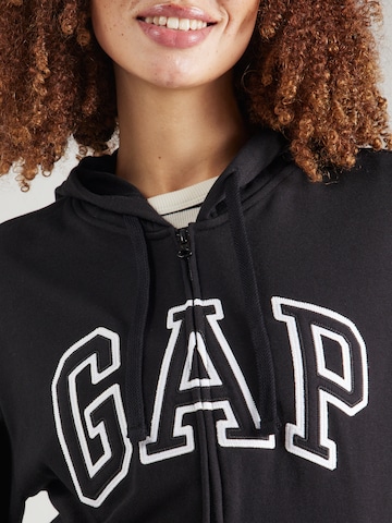 Hanorac 'HERITAGE' de la GAP pe negru