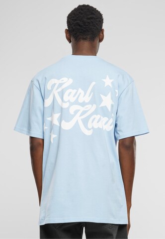 T-Shirt Karl Kani en bleu : devant