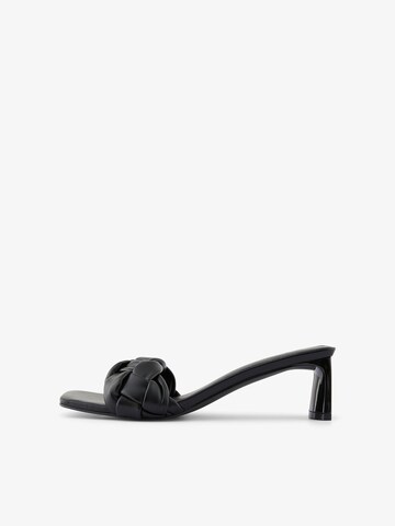 PIECES Mules 'Jessie' in Black