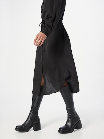 24COLOURS - Vestido camisero en negro