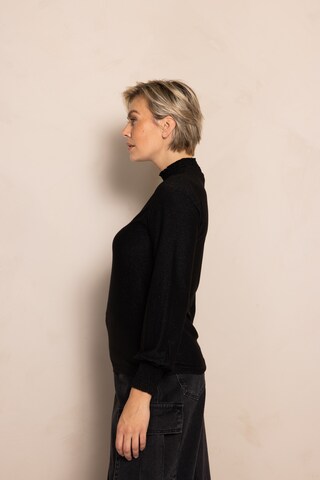 Zhrill Shirt in Black