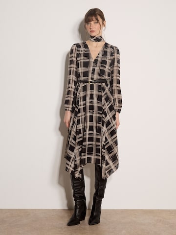 Apricot Dress ' ' in Black