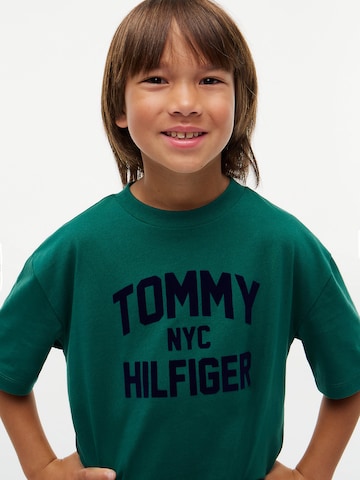 TOMMY HILFIGER T-Shirt in Grün