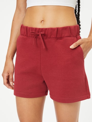 Regular Pantalon AÉROPOSTALE en rouge