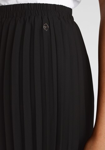TAMARIS Skirt in Black