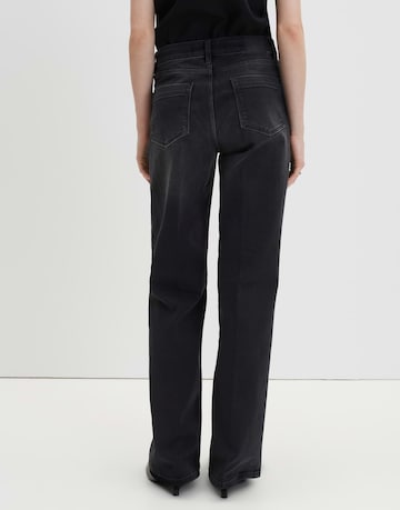 Someday Flared Pleated Jeans 'Carie Iconic' in Black