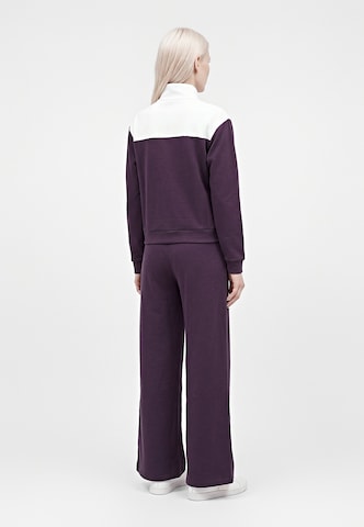 Trening de la EA7 Emporio Armani pe mov