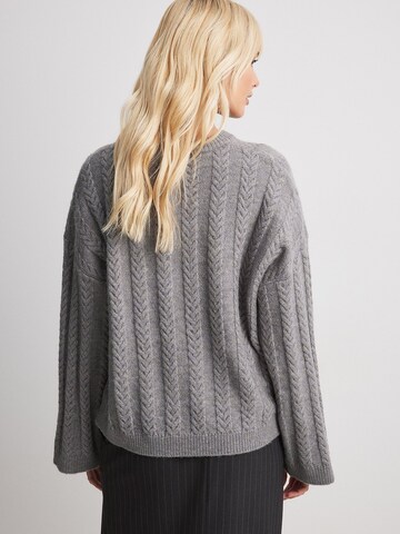 NA-KD Sweater in Grey
