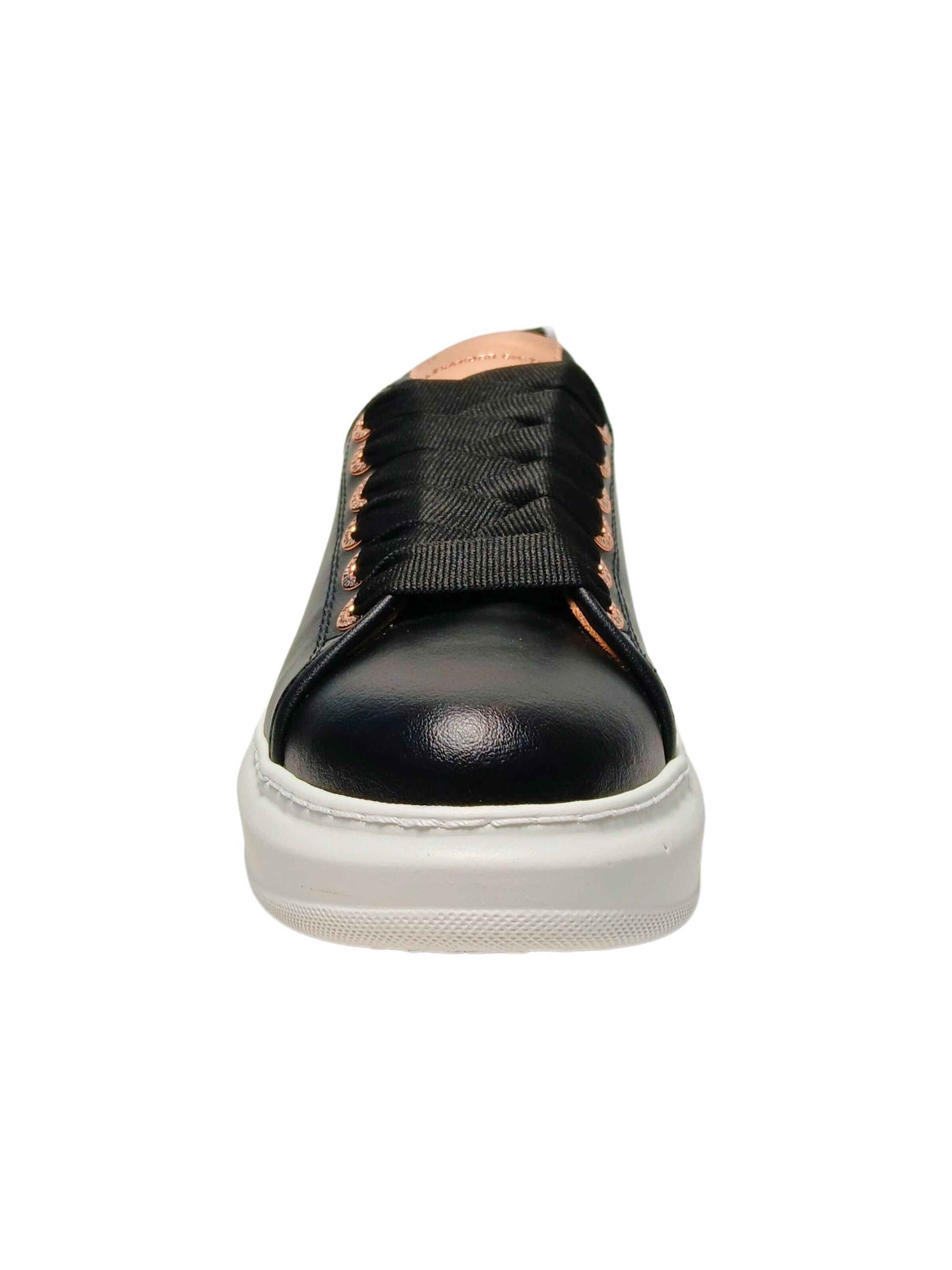 Sneaker bassa di Alexander Smith in nero