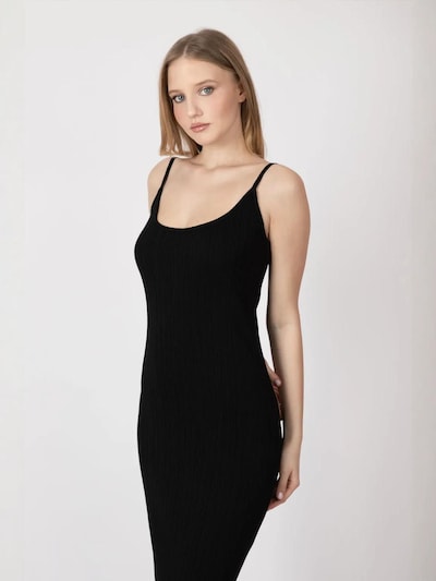 Hiccup Strickkleid in schwarz, Produktansicht