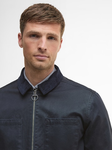 Barbour Välikausitakki 'Lenker' värissä sininen