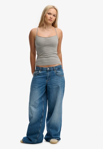 Haut de sport Superdry & Co en gris