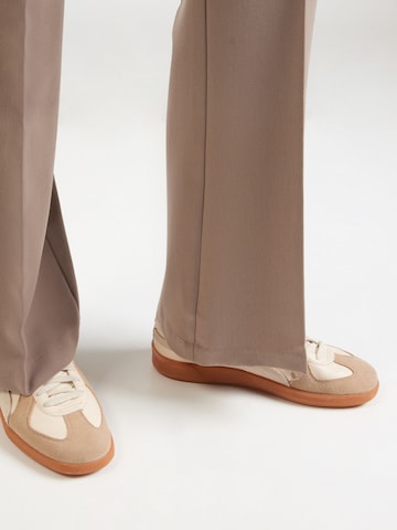 Gina Tricot regular Παντελόνι με τσάκιση σε γκρι