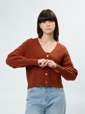 Influencer Knit cardigan in Brown: front