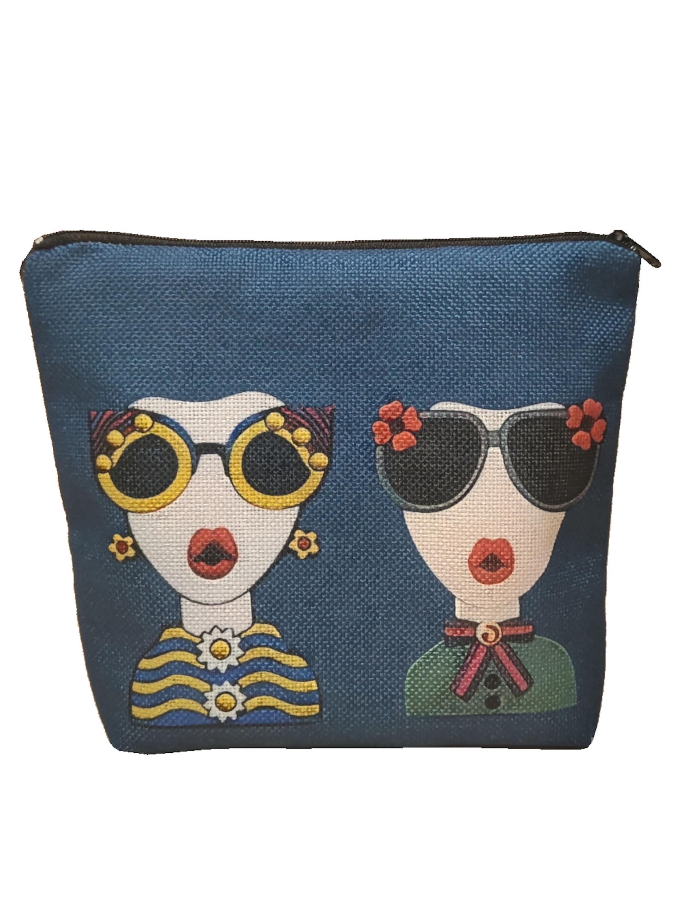 Tomshop24-7 Cosmetic Bag 'Stilvolle Frauen' in Blue: front